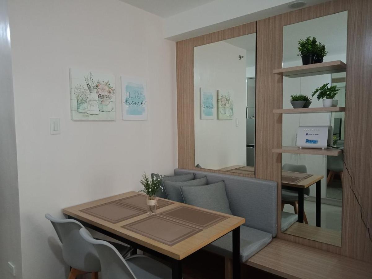 Cozy 1233 The Persimmon Studio Near Sm And Ayala Cebu Esterno foto